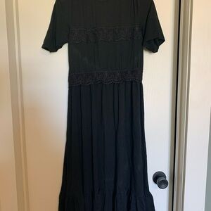 Elegant Black Midi Dress